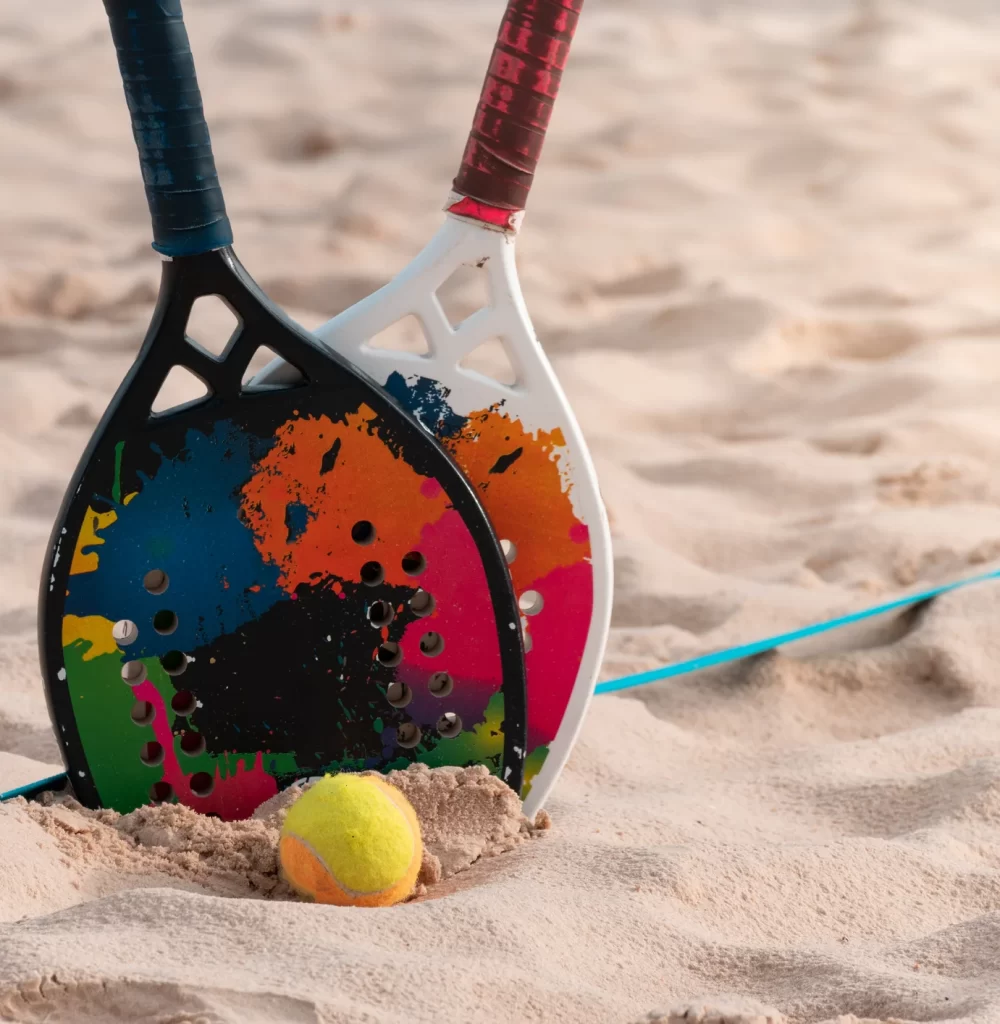 raquetes-e-bola-de-beach-tennis-foto-jb-lostadagetty-images-orig-1